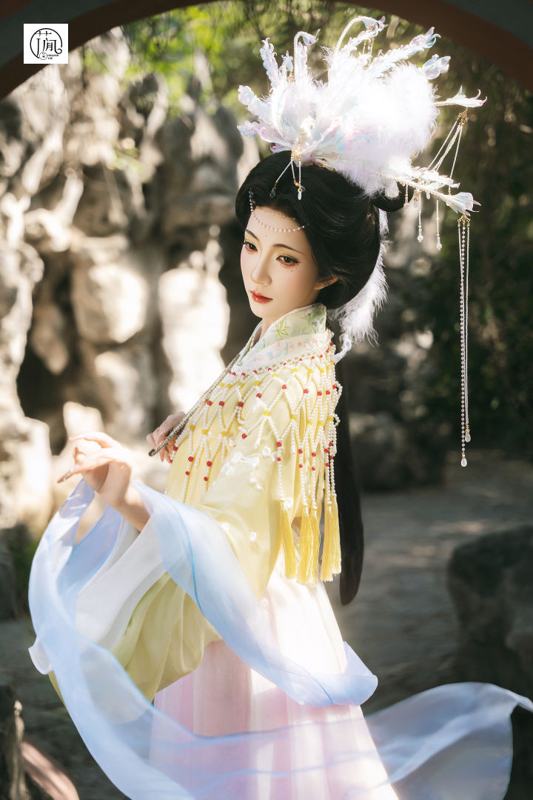 花间月 · 复原