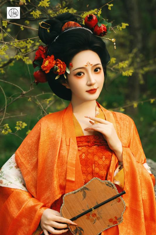 花间月 · 芙蓉园