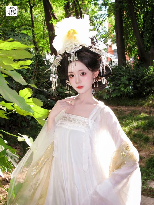 花间月 · 慈恩寺