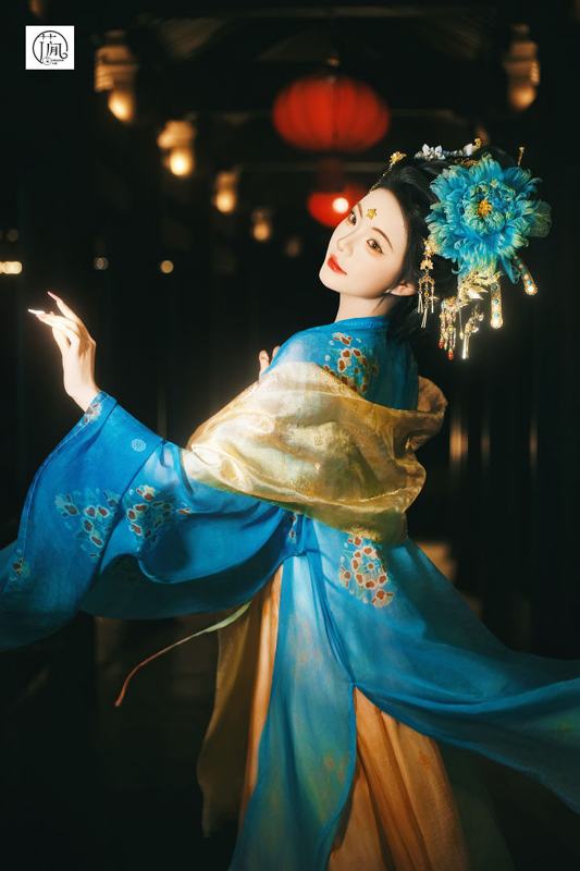 花间月 · 复原