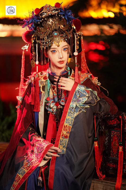 花间月 · 大祭司