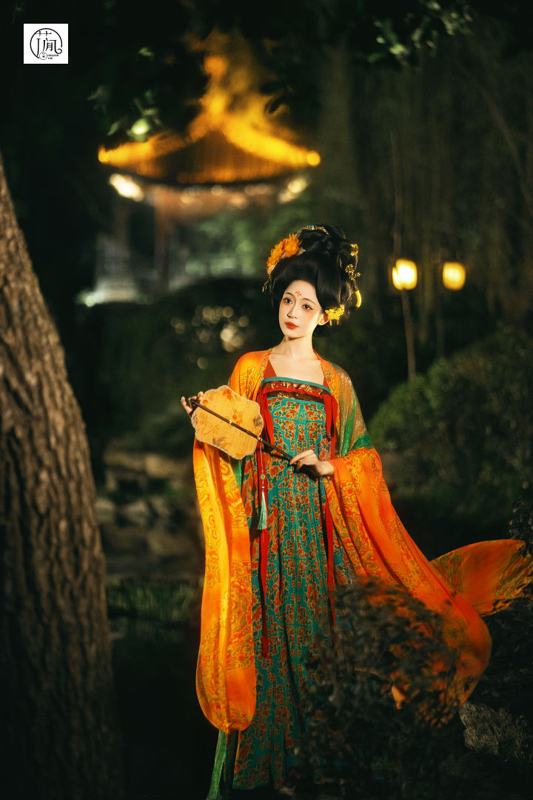 花间月 · 复原
