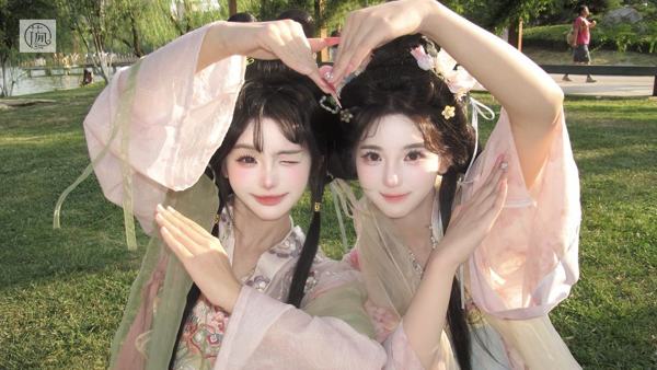 花间月 · 闺蜜照