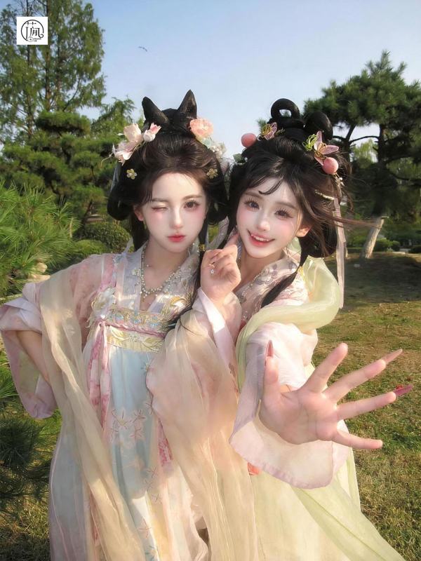 花间月 · 闺蜜照