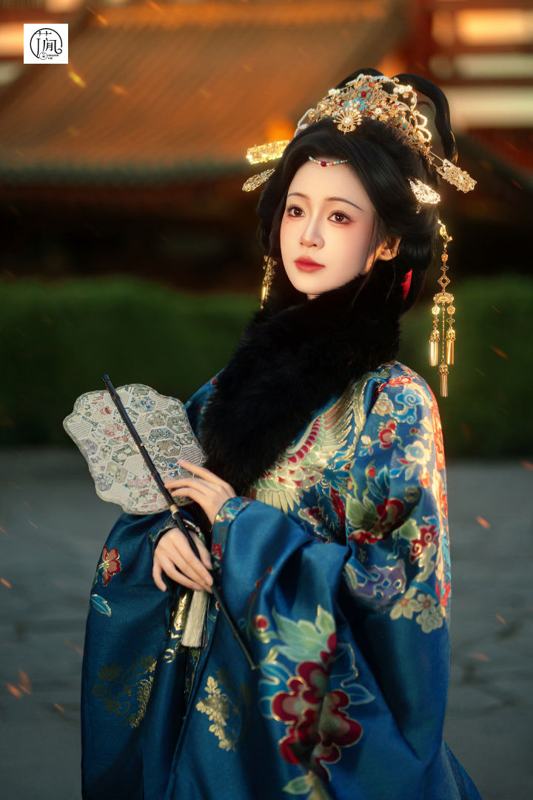 花间月 · 明制