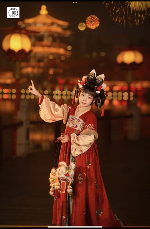 花间月 · 芙蓉园