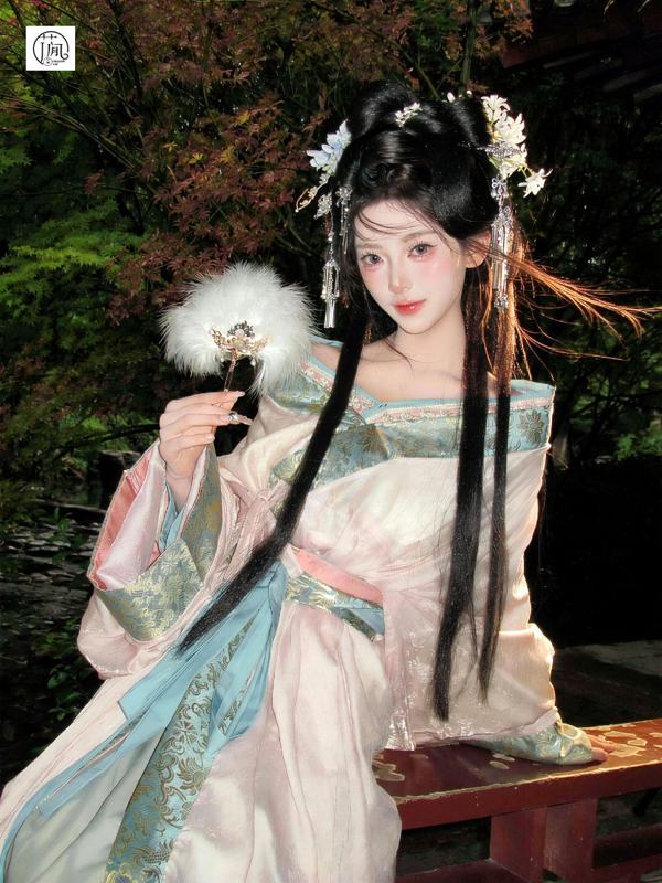 花间月 · 慈恩寺