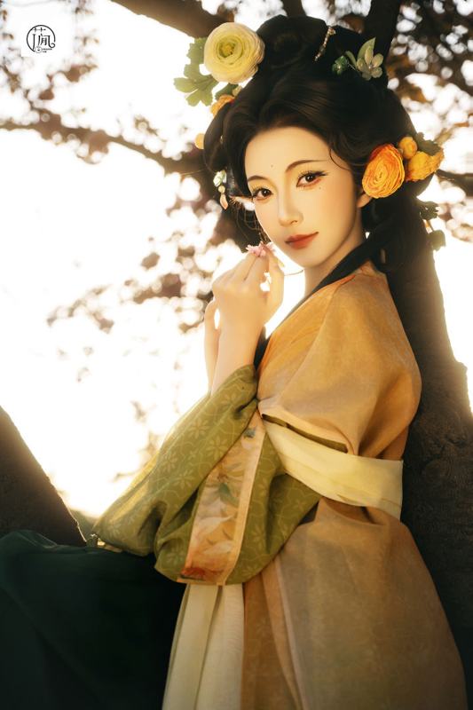 花间月 · 复原