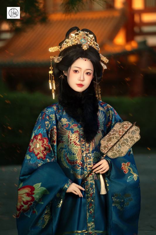 花间月 · 明制